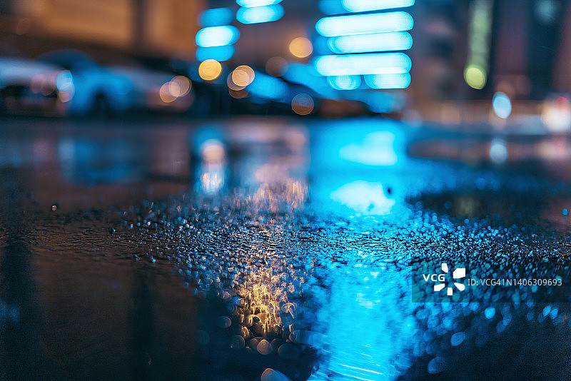 雨后的沥青路面图片素材