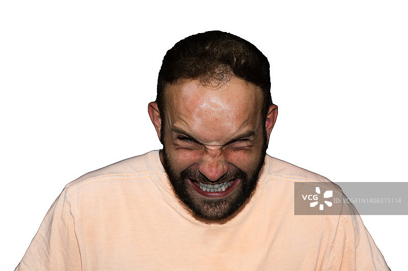 面带怒容的年轻男人，白色背景图片素材
