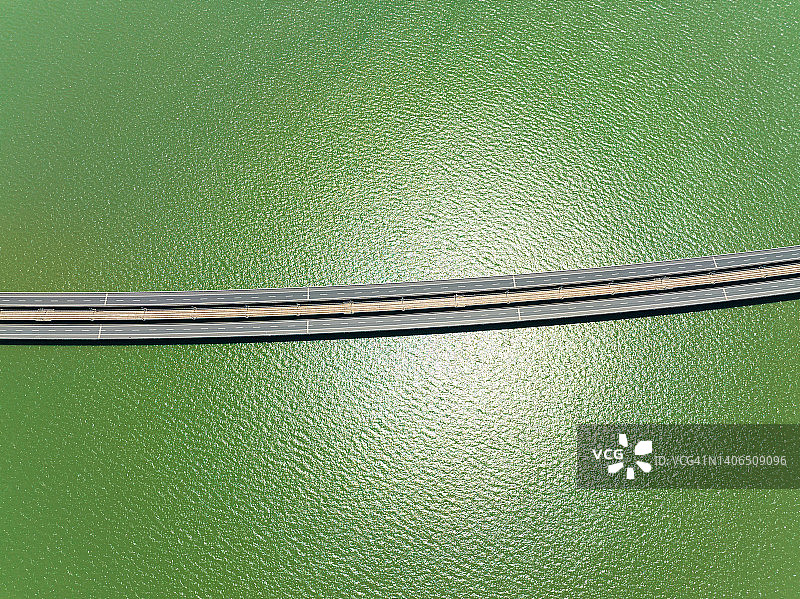 湖上的长桥图片素材