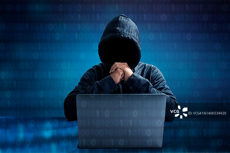 蓝色连帽衫黑客与代码背景图片素材