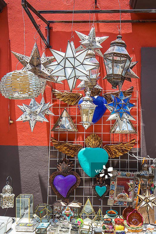 出售的灯笼，圣米格尔工艺品市场图片素材