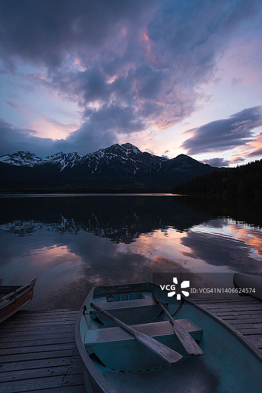 金字塔湖图片素材