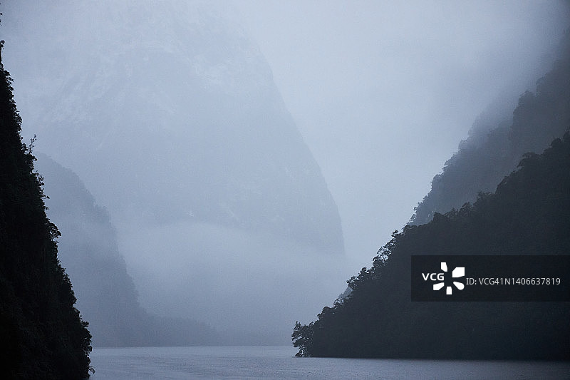 神秘的 Doubtful Sound图片素材