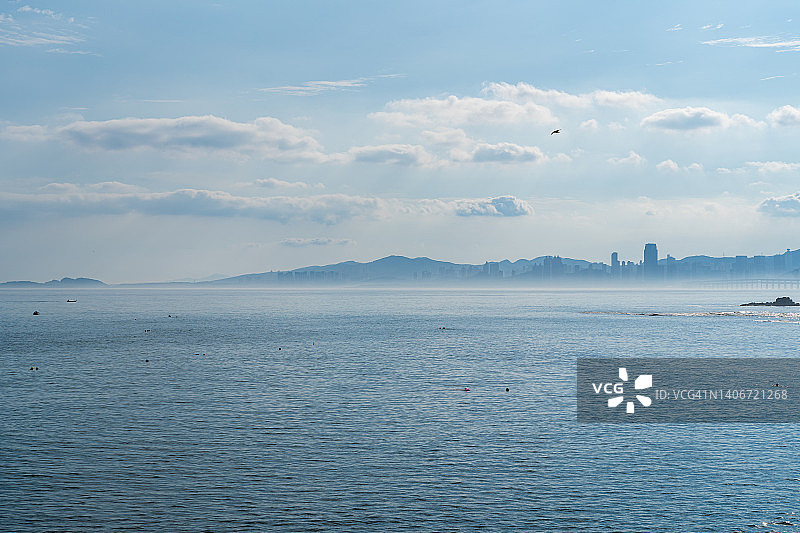 城市海岸线航拍视角图片素材