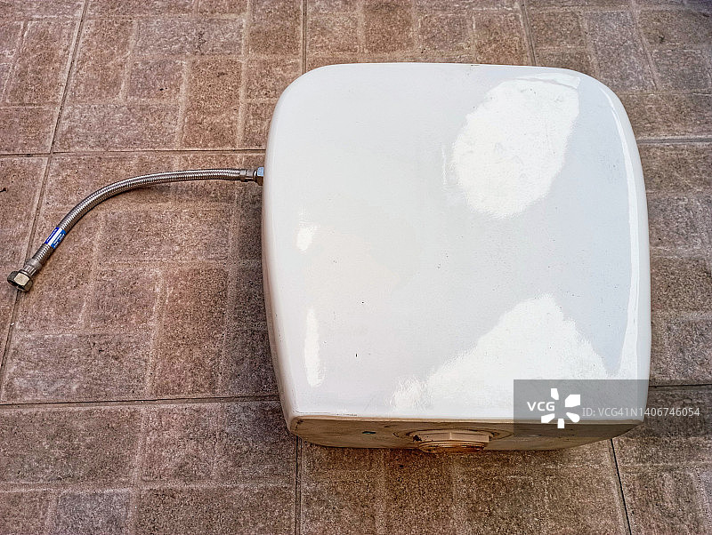 自制新型陶瓷马桶水箱图片素材