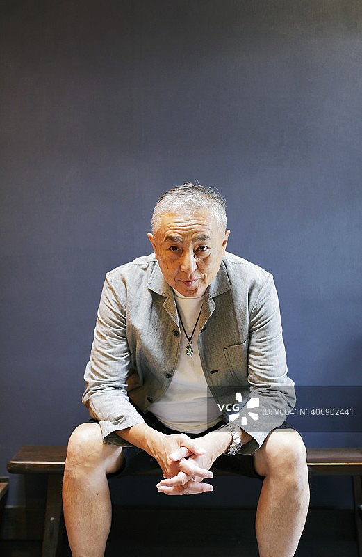 年长的男人肖像图片素材