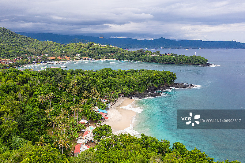 印度尼西亚巴厘岛巴东拜附近的海滩图片素材
