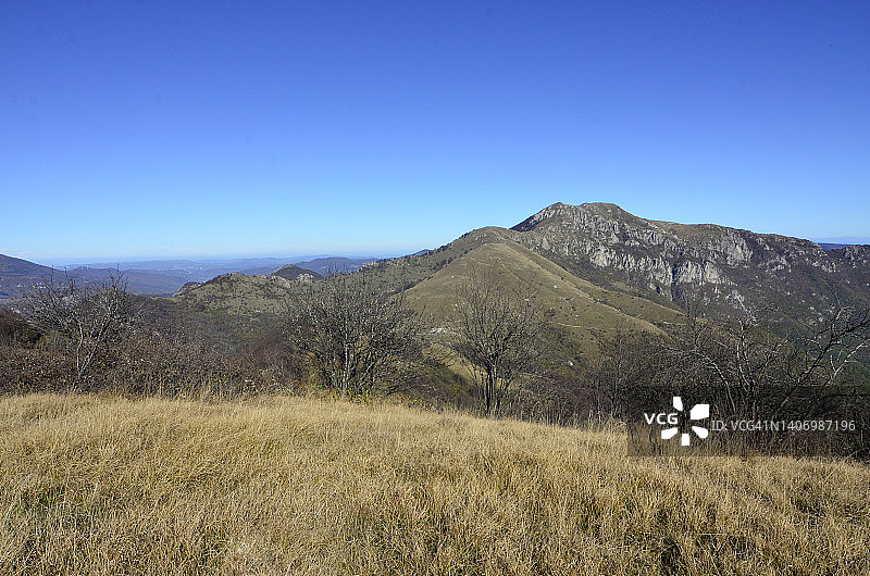 利古里亚阿尔卑斯山山景图片素材