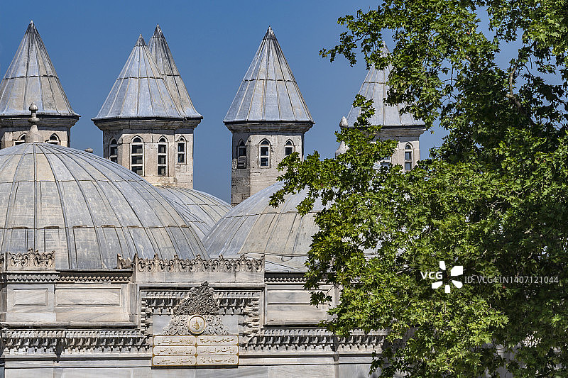 土耳其伊斯坦布尔法蒂赫区的巴耶济德广场图片素材