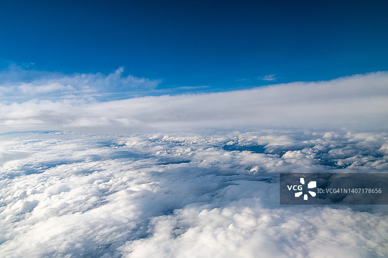 云端之上图片素材