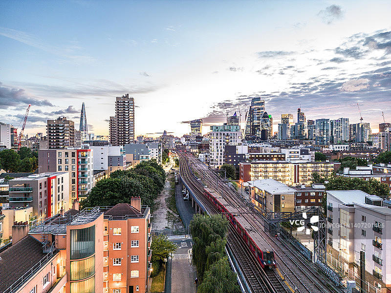 无人机视角下的伦敦： Cable Street西向景观图片素材