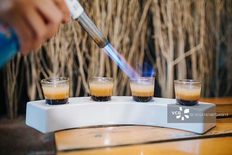 燃烧的鸡尾酒图片素材