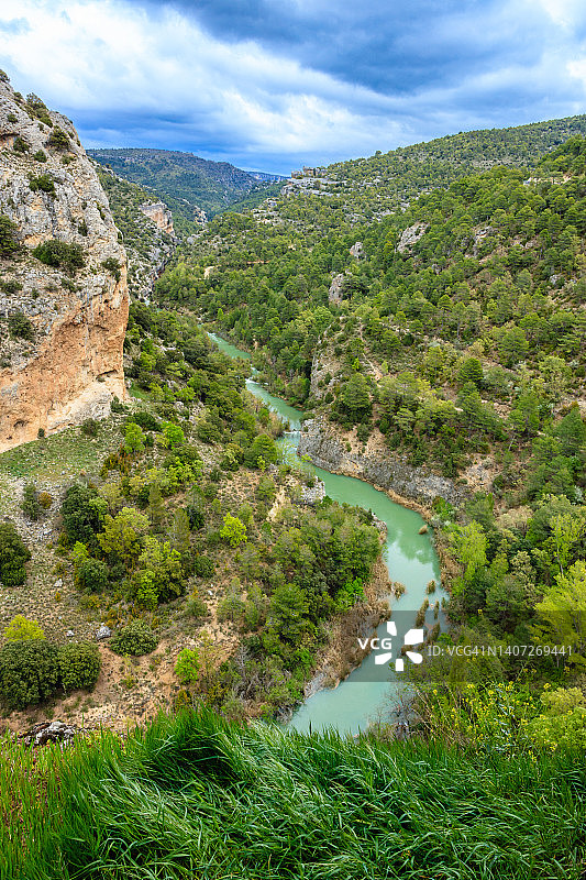 西班牙昆卡山脉国家公园的胡卡尔河风光图片素材