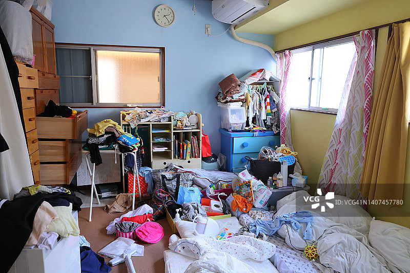 杂乱的房间图片素材