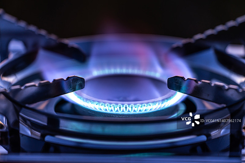 带火焰的燃气灶图片素材