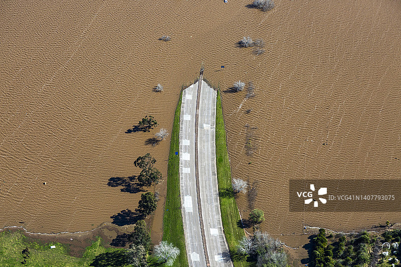 2022年7月梅特兰洪水航拍图片素材