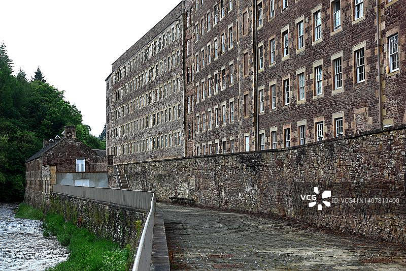 苏格兰新拉纳克：克莱德河畔的棉纺织中心，英国图片素材