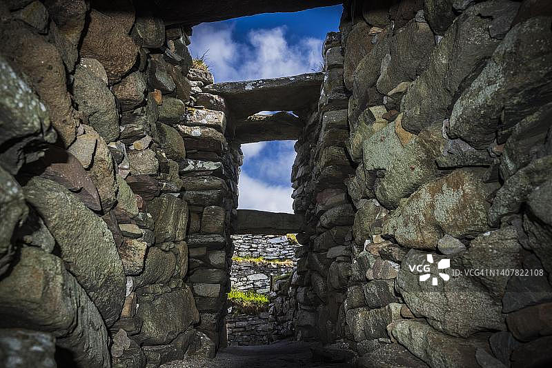 Clickimin Broch，设防圆形塔楼的遗址，公元7世纪和6世纪，位于英国苏格兰设得兰群岛勒威克图片素材