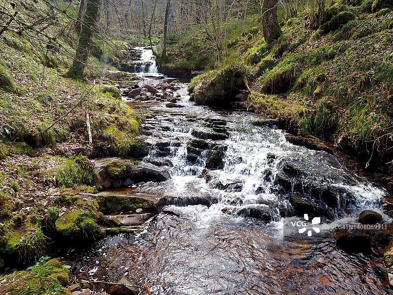 伊鲁雷卡塔峡谷的瀑布图片素材