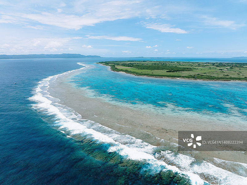 日本冲绳县八重山群岛黑岛鸟瞰图图片素材