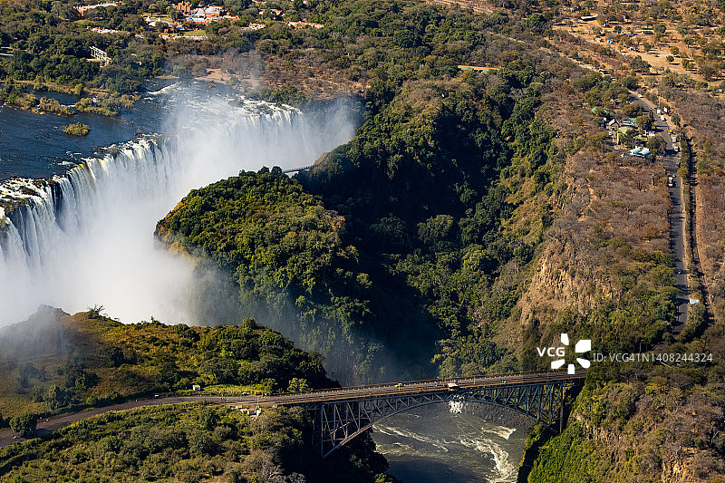 非洲维多利亚瀑布的直升机视角图片素材