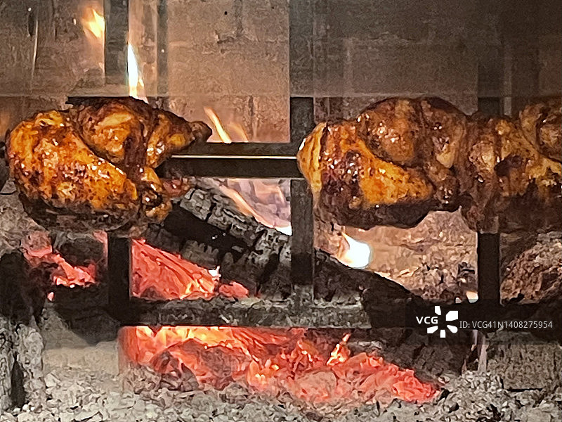 明火烤鸡图片素材