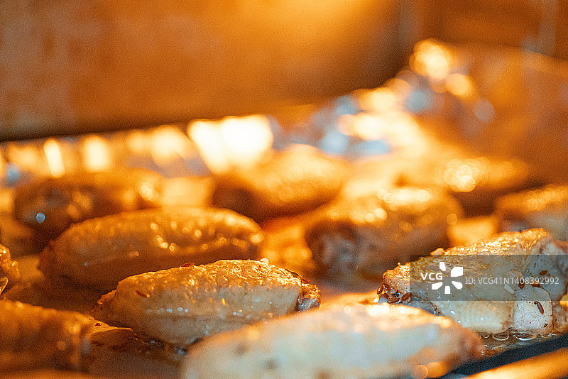 烤箱烤鸡翅图片素材