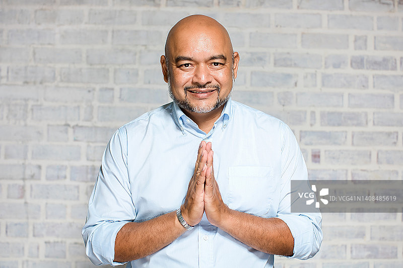 合十礼——印度欢迎手势图片素材