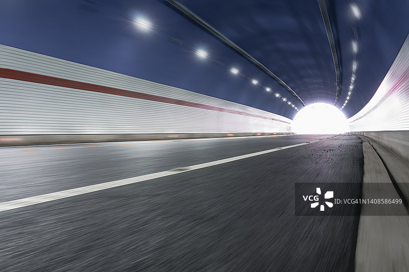 现代公路隧道地下通道图片素材
