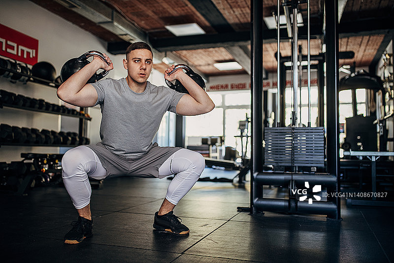 男人举重图片素材