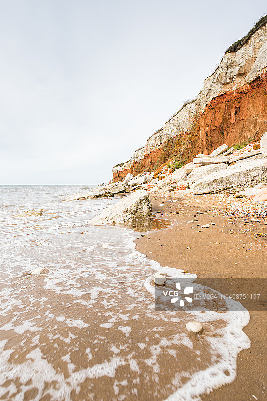 亨斯坦顿海滩上的波浪图片素材
