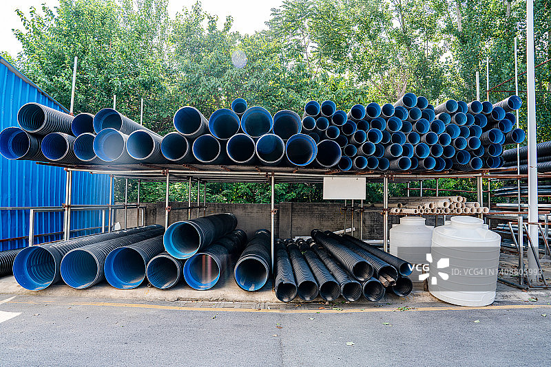 许多厚塑料管图片素材