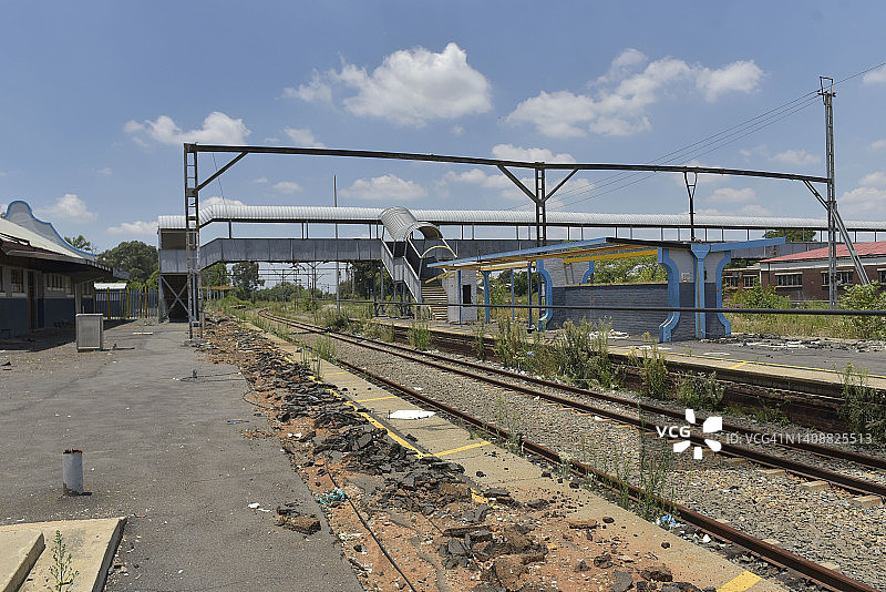 贝诺尼火车站失修图片素材