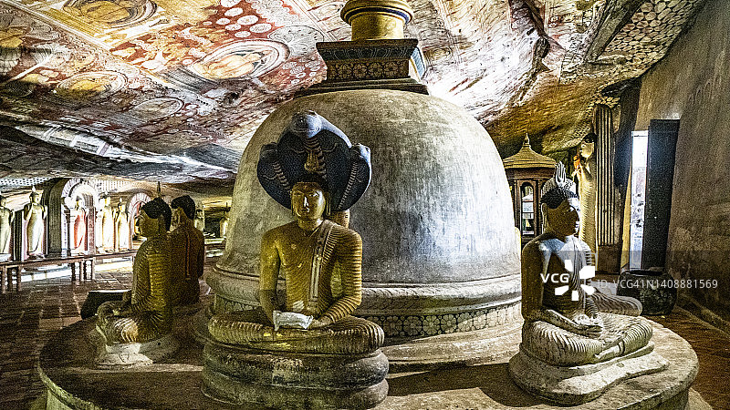 斯里兰卡丹布勒石窟寺佛像图片素材