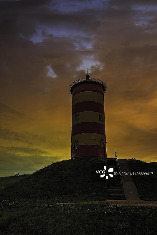 皮尔苏姆灯塔，位于德国下萨克森东弗里西亚皮尔苏姆图片素材
