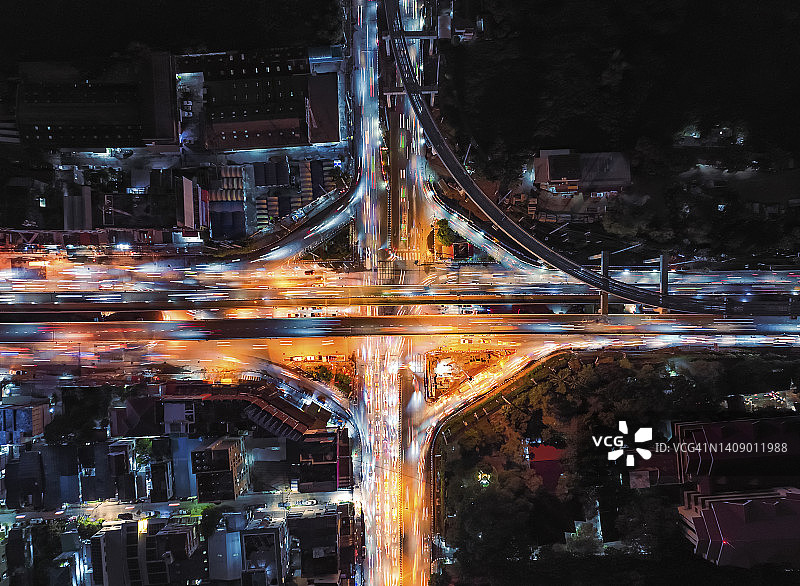 夜间主干道立交桥航拍图片素材