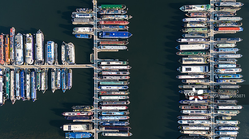 码头的船屋图片素材