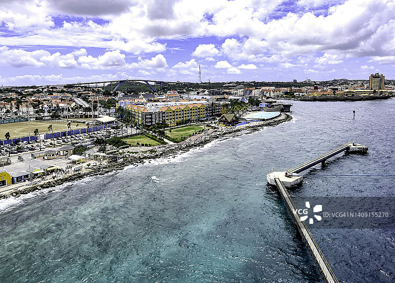 乘坐游轮抵达威廉斯塔德图片素材