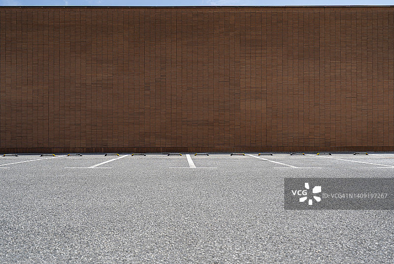 空旷的停车场图片素材