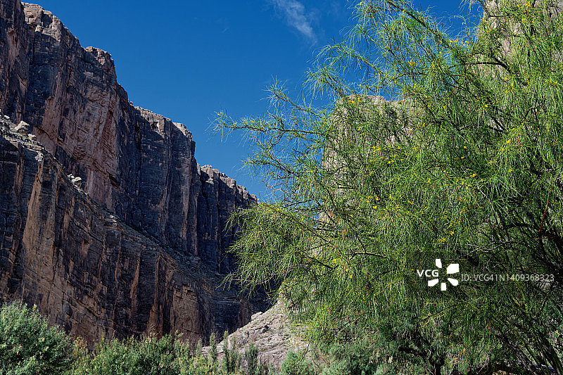 前往探索圣埃伦娜峡谷的景色图片素材