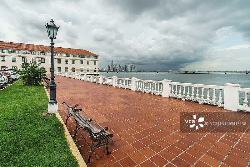 巴拿马老城区上空的壮丽天空图片素材