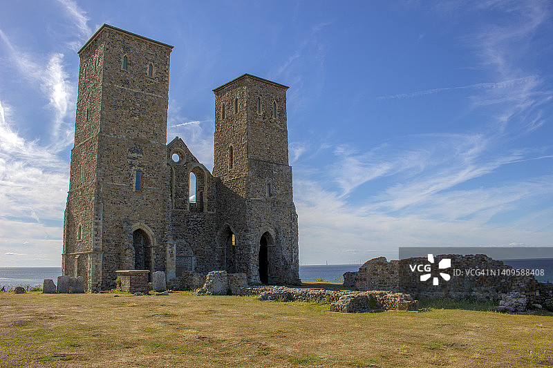 雷克弗塔和罗马堡垒，赫恩湾，肯特，英格兰图片素材