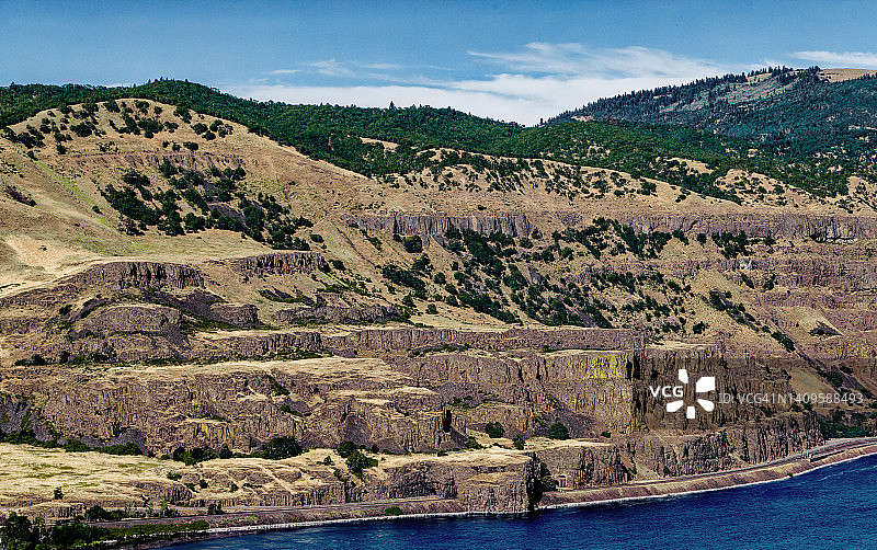 华盛顿州的柱状玄武岩图片素材