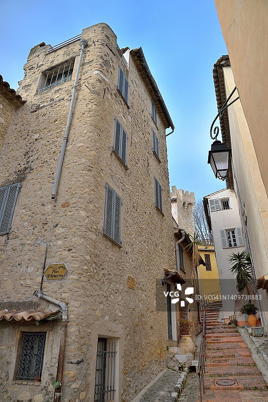 卡涅-滨海，广场和圣塞巴斯蒂安街靠近格里马尔迪城堡图片素材