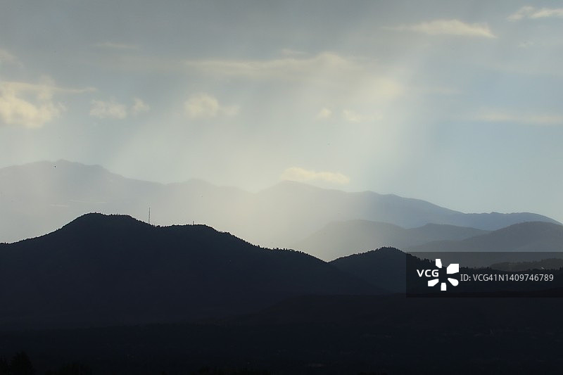 山景剪影图片素材