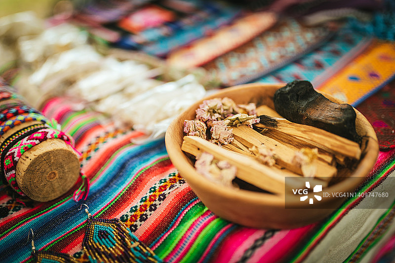 木碗里的圣保罗树图片素材