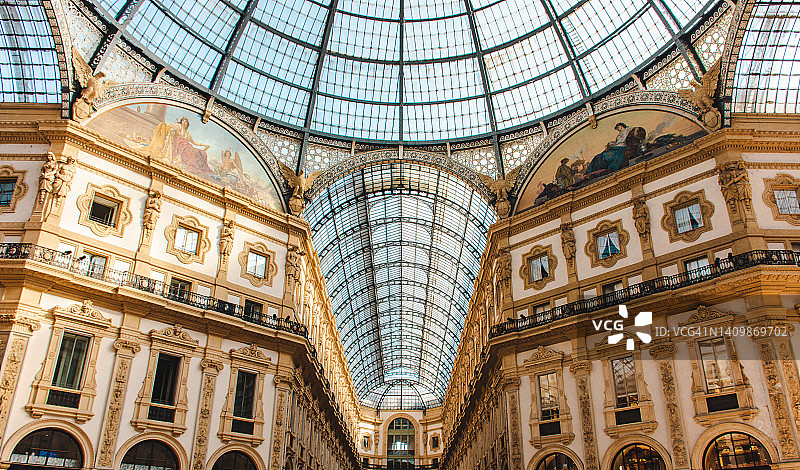 米兰维托里奥·埃马努埃莱二世拱廊街图片素材