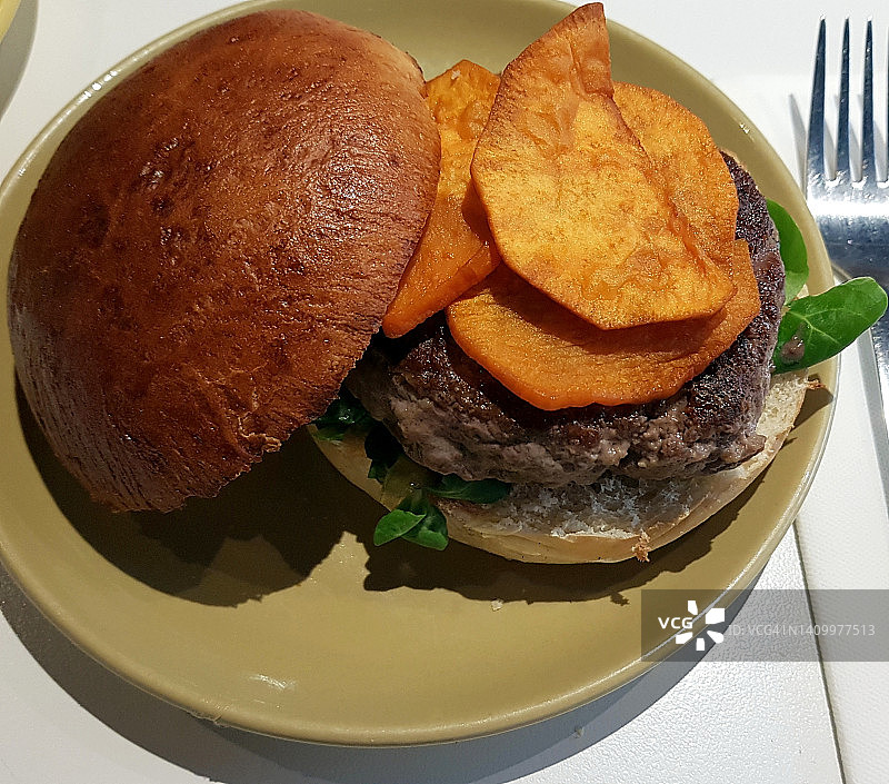 犹太洁食汉堡：牛肉与甘薯图片素材