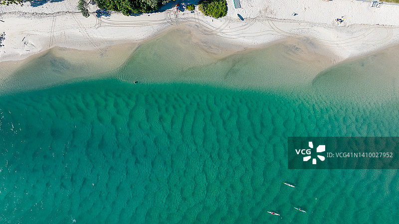 海滩上方图片素材