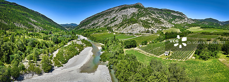 法国德龙省普罗旺斯地区的德龙河谷图片素材